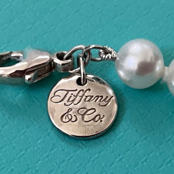 TIFFANY & CO. Ziegfeld Collection Freshwater Pearl Strand Necklace - Picture 2 of 16